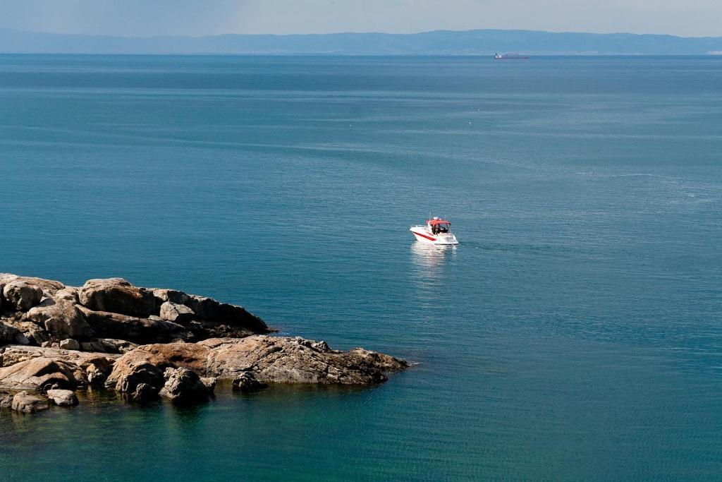 Paradise Bay Hotel Pomorie Exterior foto