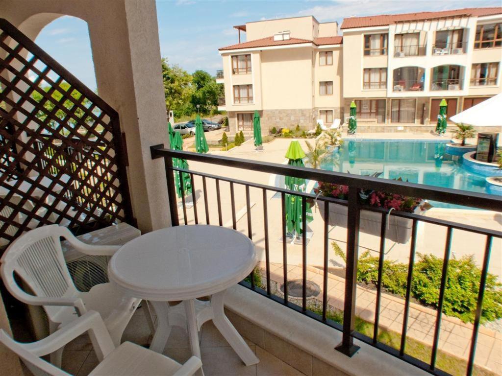 Paradise Bay Hotel Pomorie Exterior foto