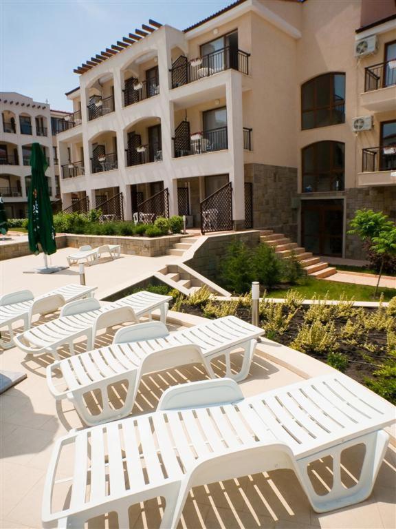 Paradise Bay Hotel Pomorie Exterior foto