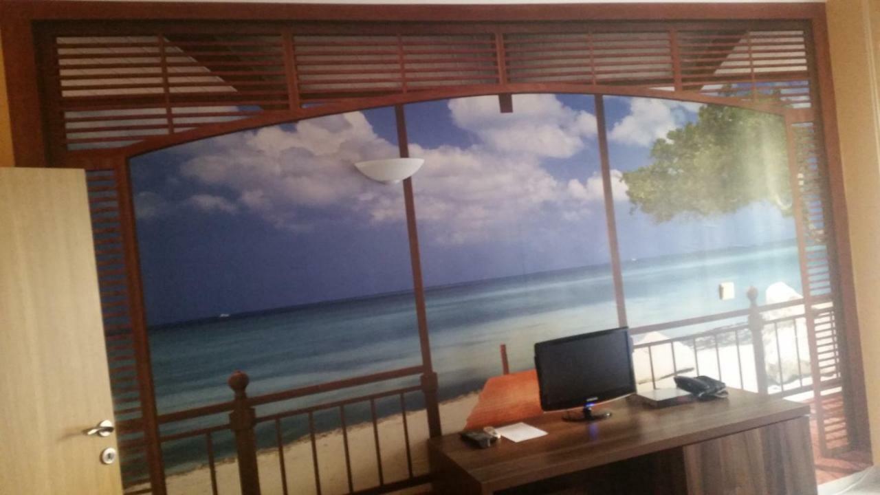 Paradise Bay Hotel Pomorie Exterior foto